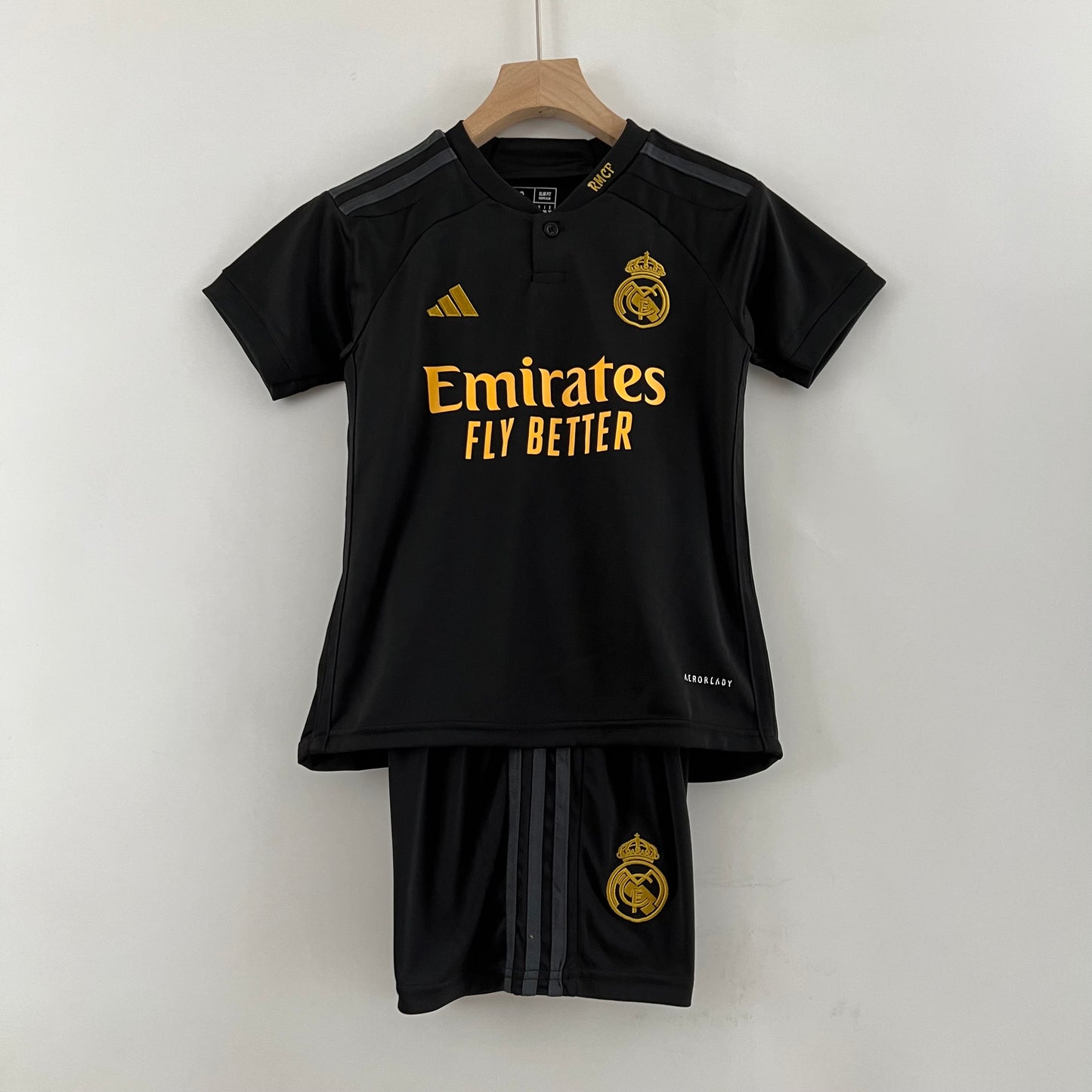 Equipación Niño Real Madrid Talla 16-28