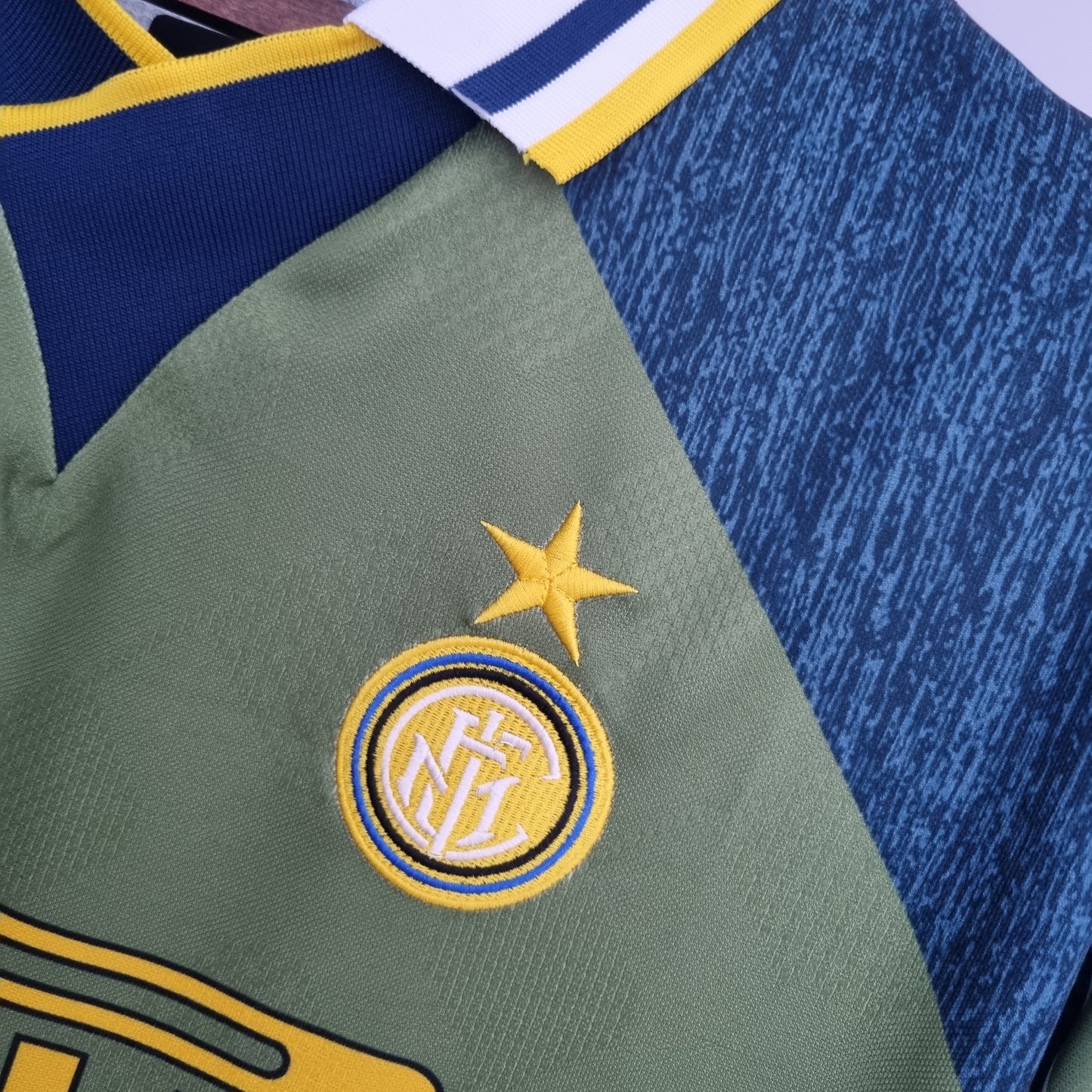 Inter Retro Jersey 95/96 S-XXL