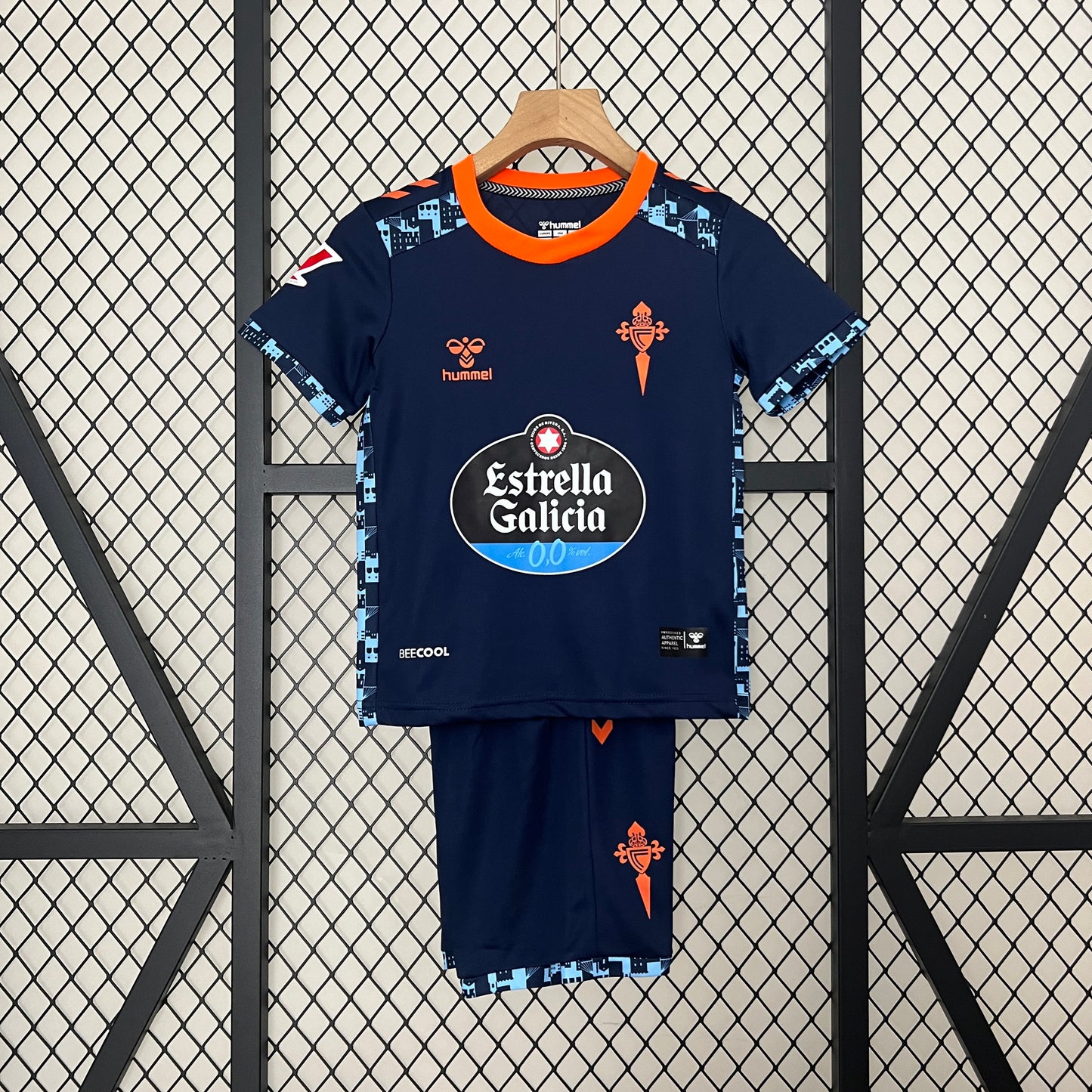 Equipación Niño Celta Talla 16-28