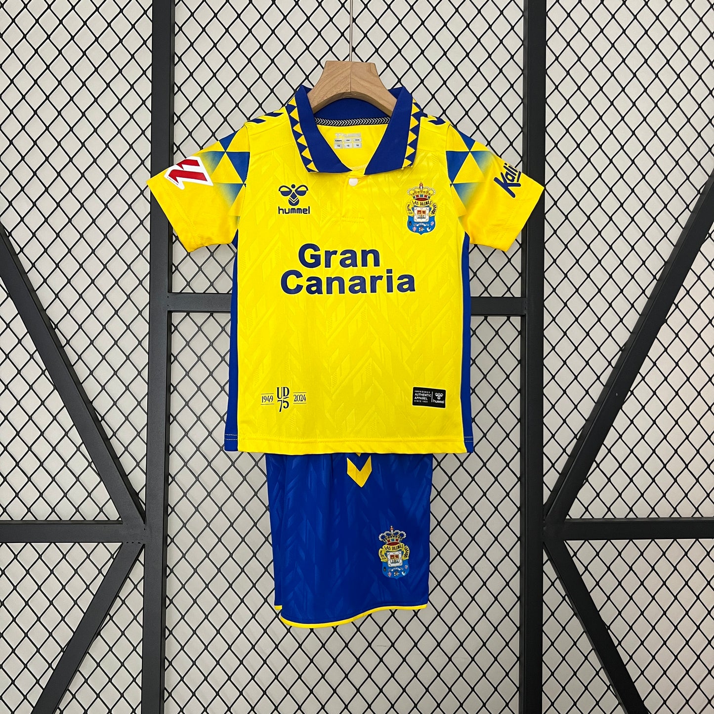 Equipación Niño Las Palmas Talla 16-28