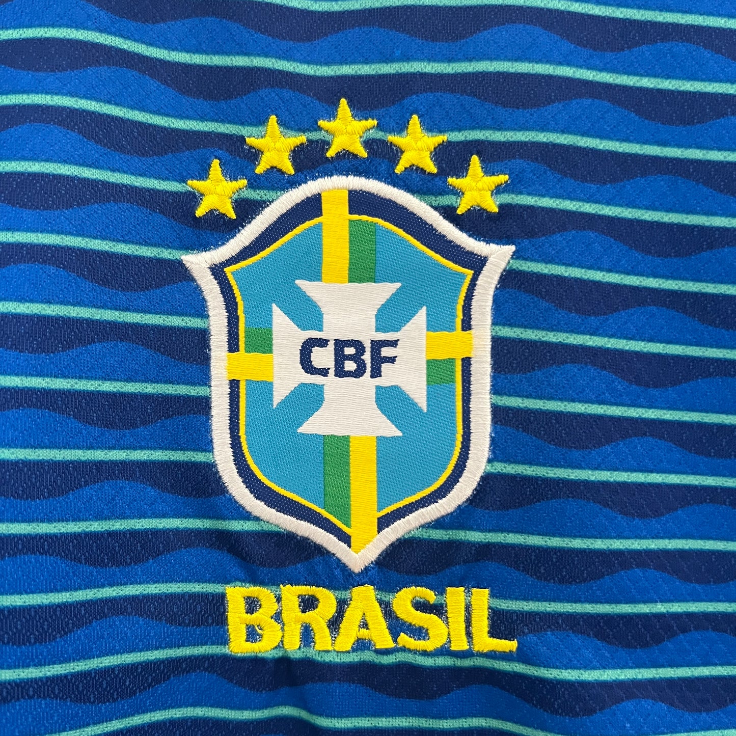 Equipación Niño Brasil Talla 16-28