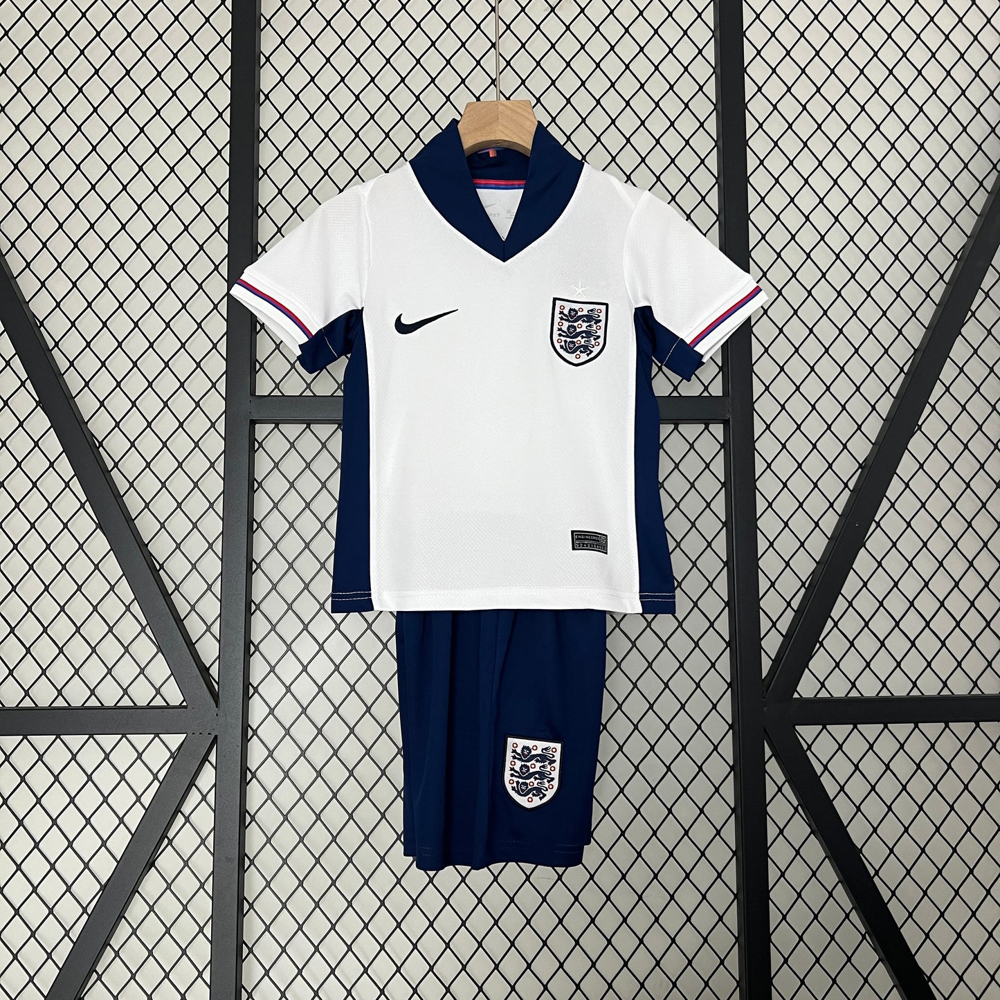 England Child Kit Size 16-28 