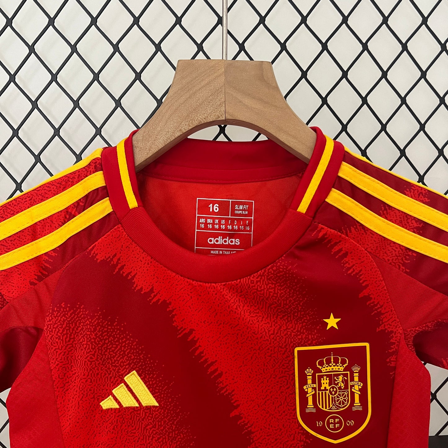 Equipación Niño España Talla 16-28