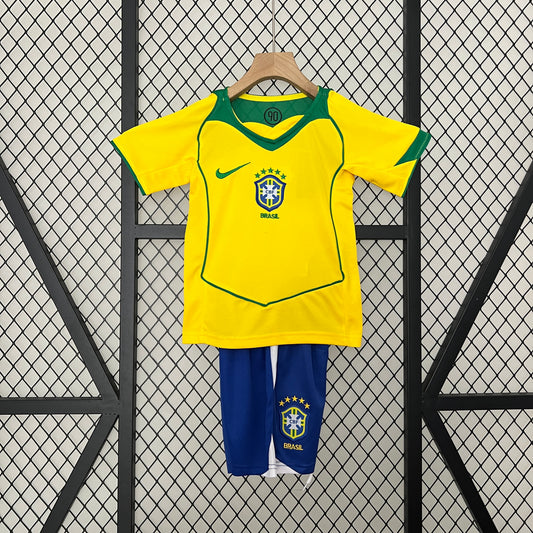 Equipación Niño Brasil Talla 16-28