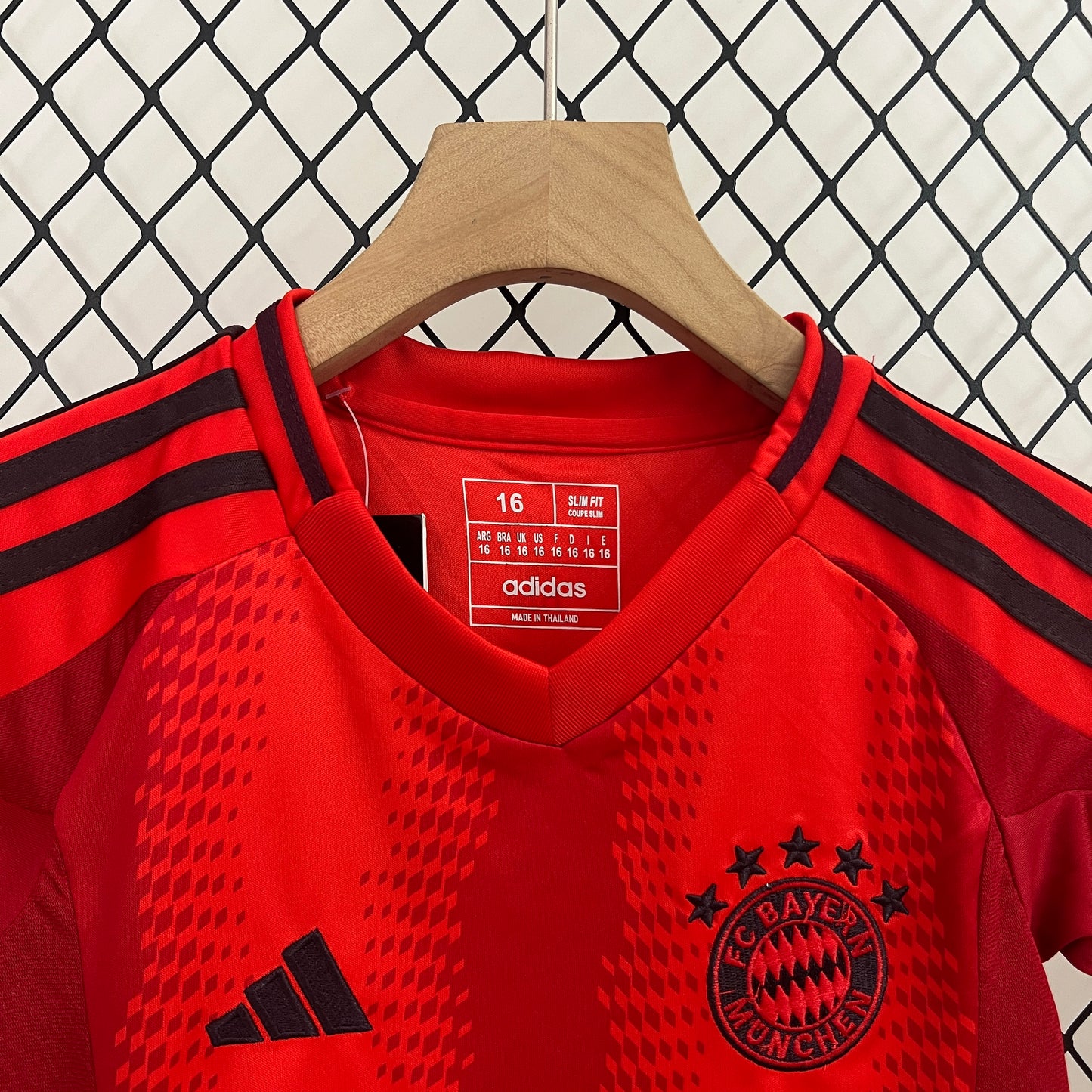 Bayern Munich Children's Kit Size 16-28 