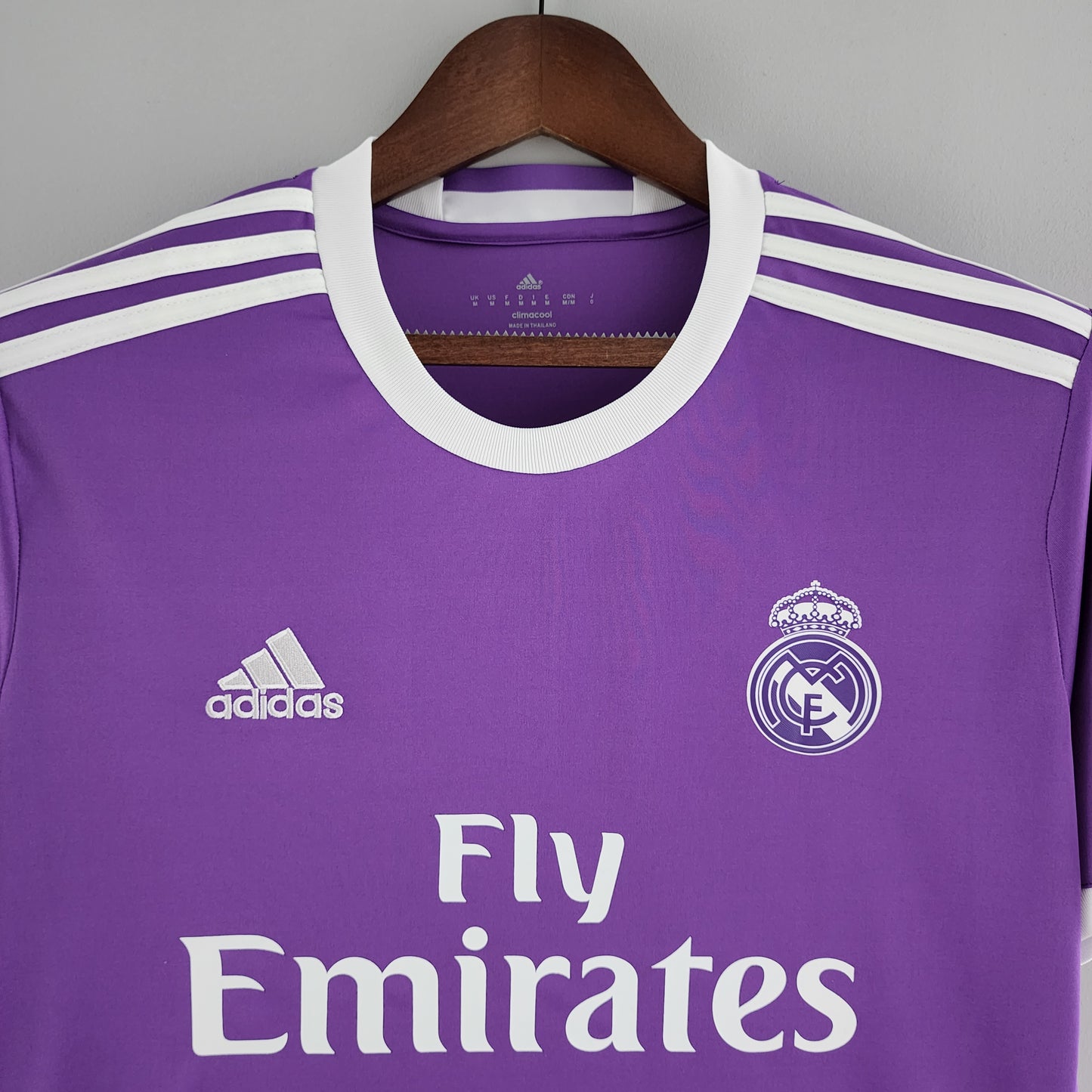 Real Madrid Retro Jersey 16/17 S-XXL