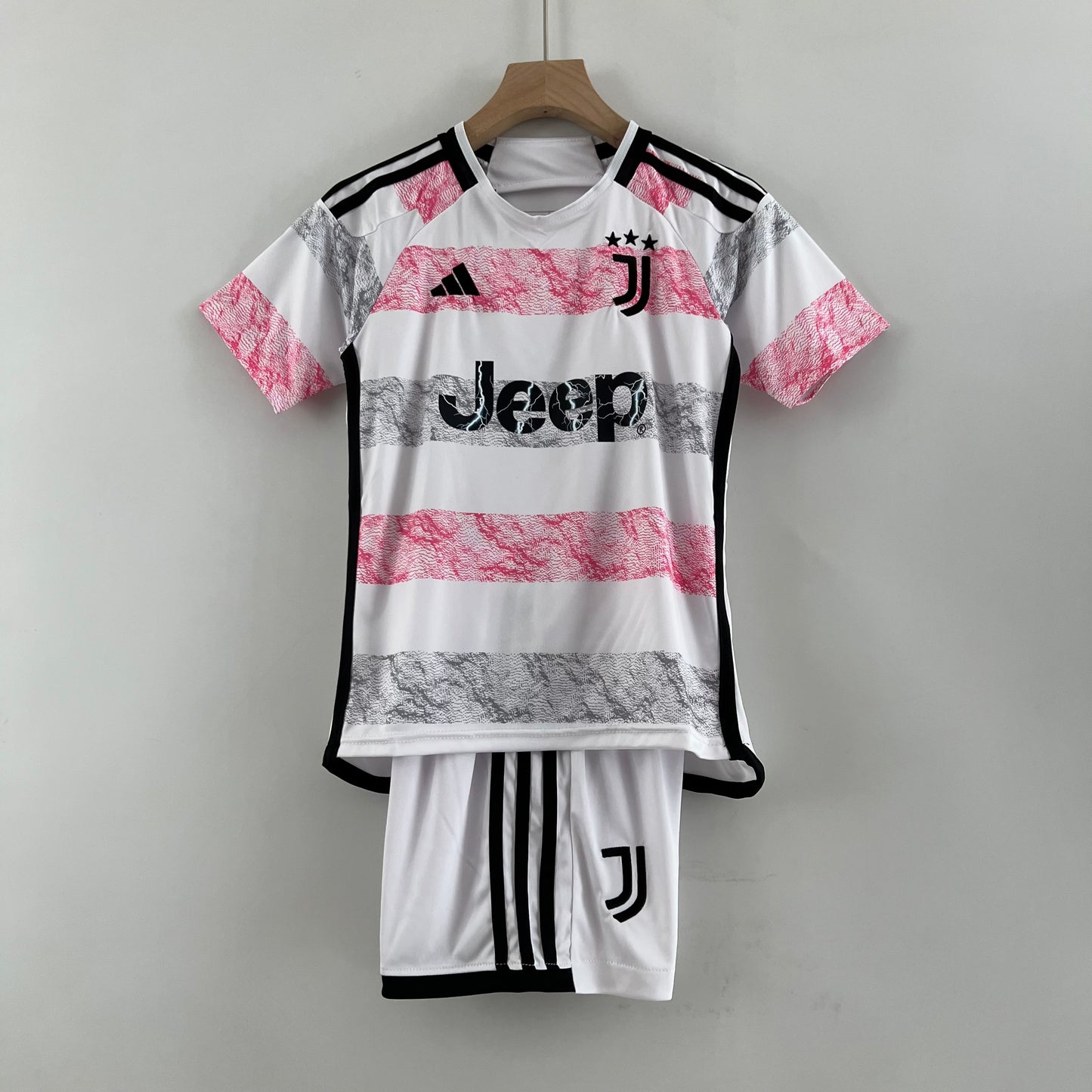 Juventus Child Kit Size 16-28 